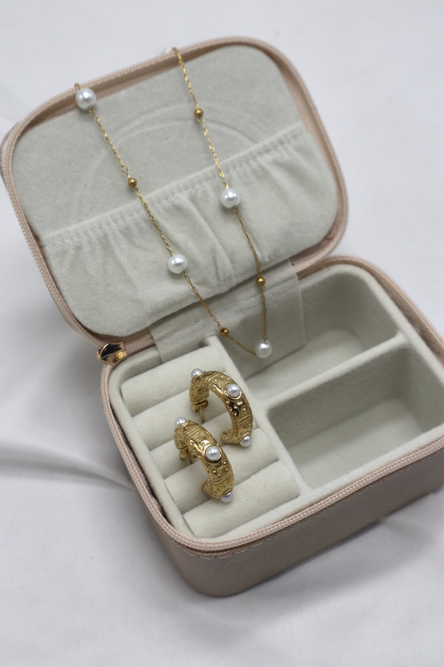 Conjunto Pearl Dourado